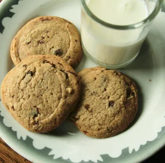 Cookies, Brown Butter Chocolate Chip ~ Local